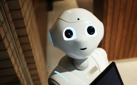 How to Build a Custom AI Chatbot with ChatGPT or Claude